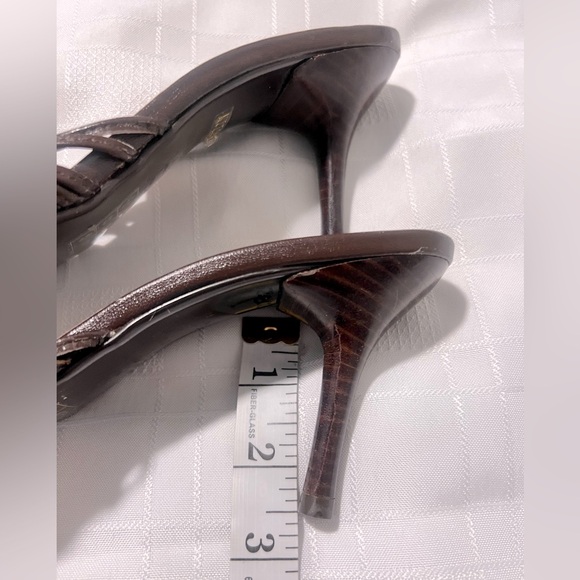N.Y.L.A 2.5” Heels Size 7 Brown - Picture 6 of 6